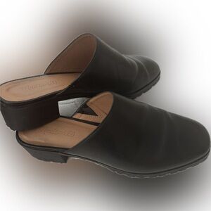 COPY - Madewell lug bottom mules 8.5